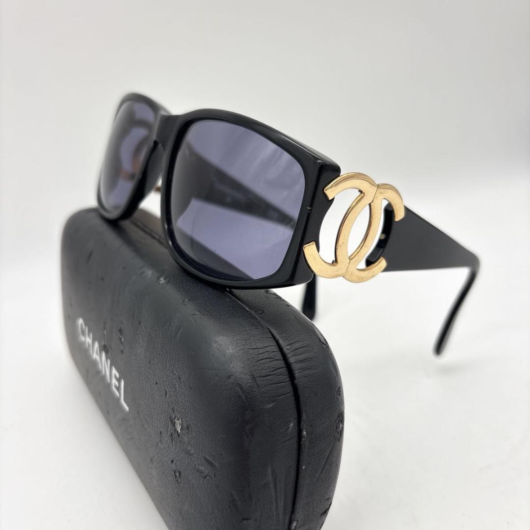CHANEL sunglasses BLACK coco case gold ④
