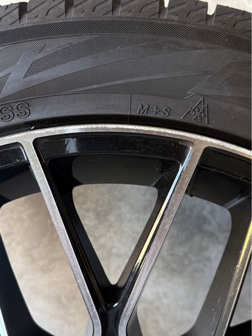 ヨコハマタイヤ　スタッドレス