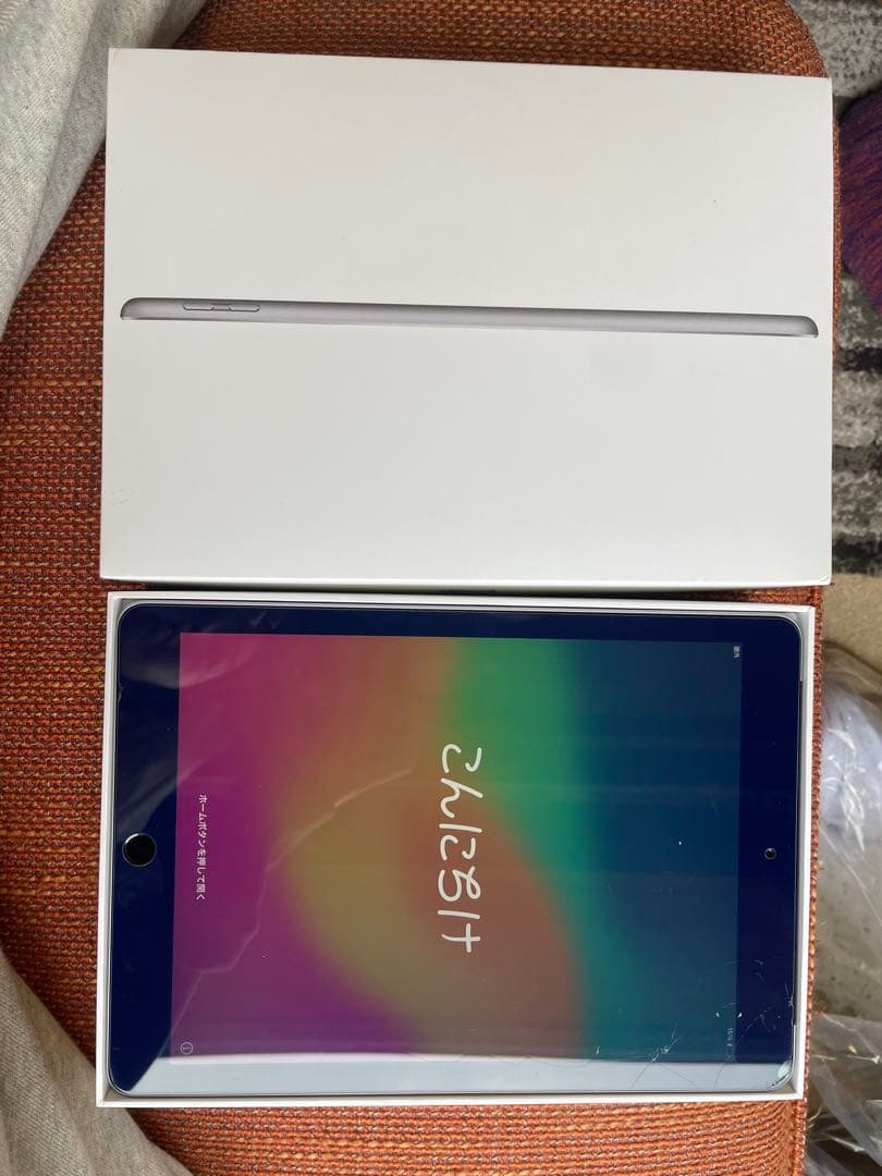 iPad 本体 ひび割れあり（第6世代2018年）