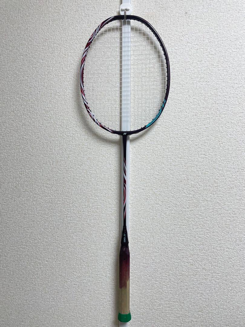 ヨネックスアストロクス100ZZクレナイ