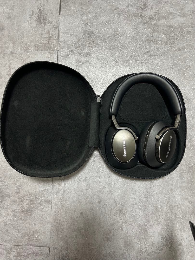Bowers & Wilkins ワイヤレスヘッドホン　px8