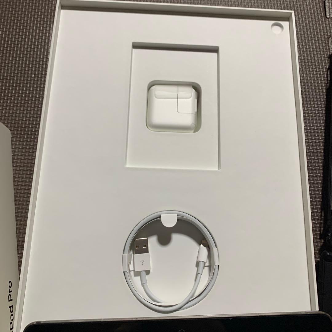 iPad Pro 12.9インチ512GB 第二世代本体 + キーボード