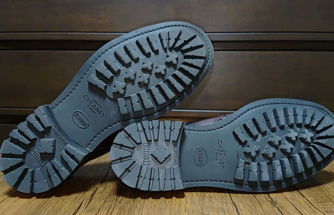 【新品同様】JOSEPHCHEANEY AVONC バーガンディグレイン 8 F