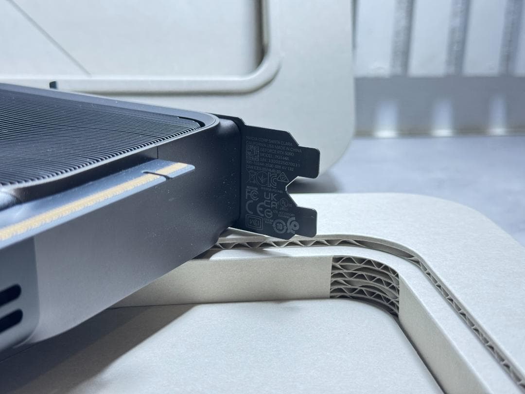 グラフィックボード・グラボ・ビデオカード NVIDIA RTX 5090 Founders Edition