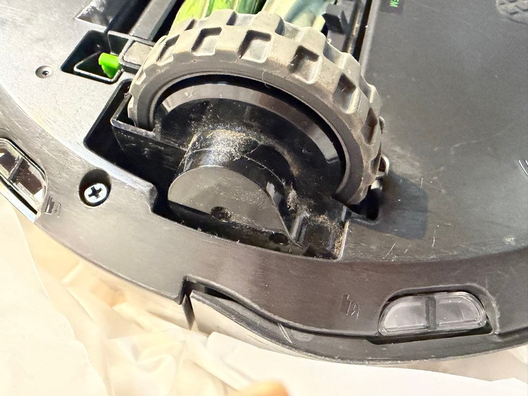 h*u様 ルンバj7 本体とクリーンベース充電ステーション