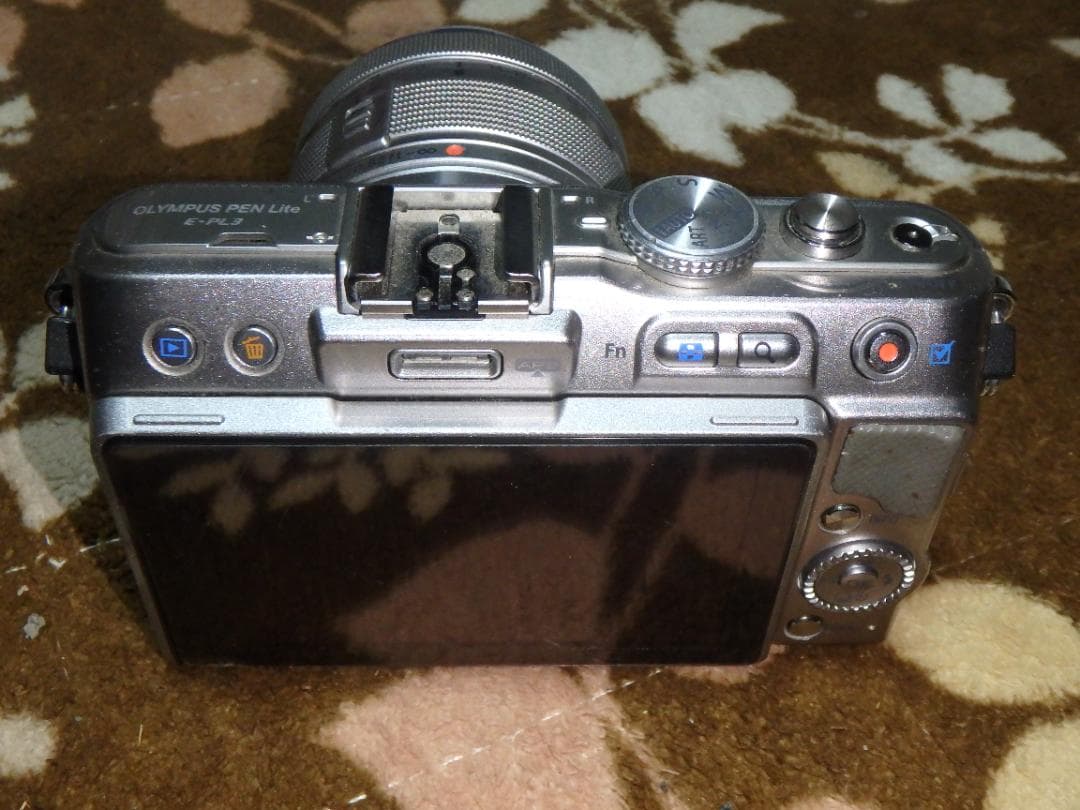 OLYMPUS ミラーレス一眼 E-PL3 14-42ｍｍレンズ付き