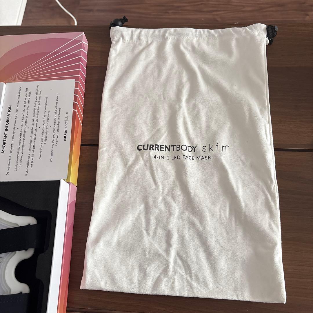 CURRENTBODY LEDフェイスマスク