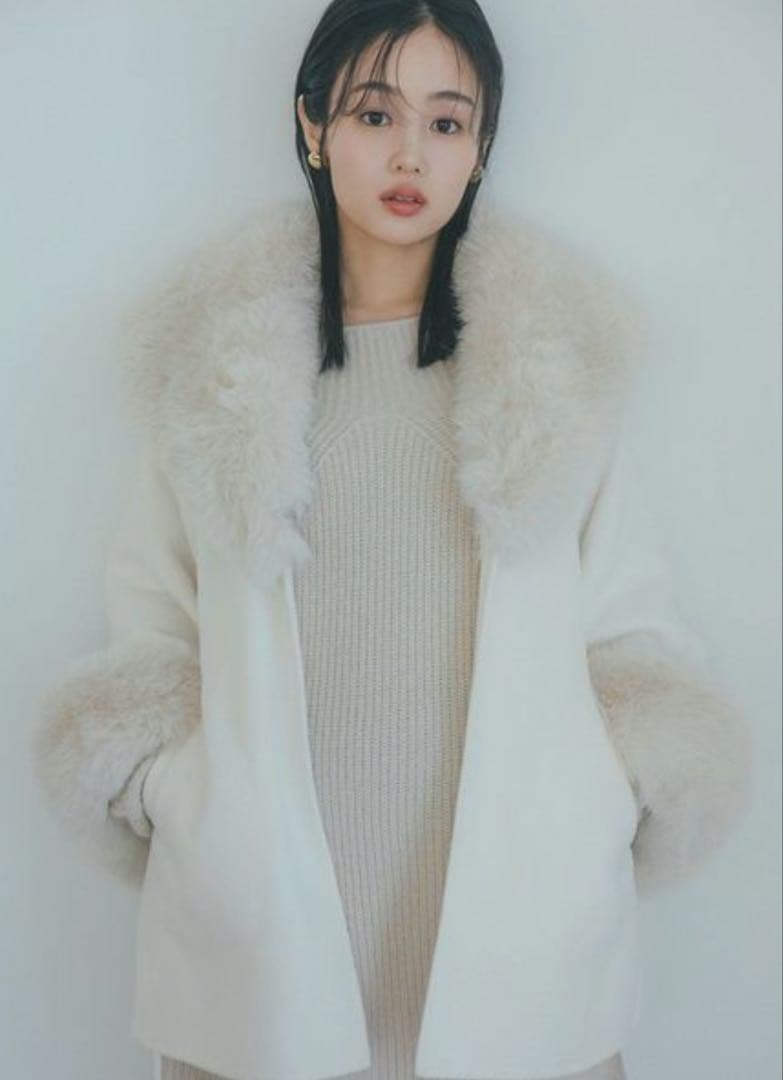 SNIDEL ホワイトファーケープコート　snidel