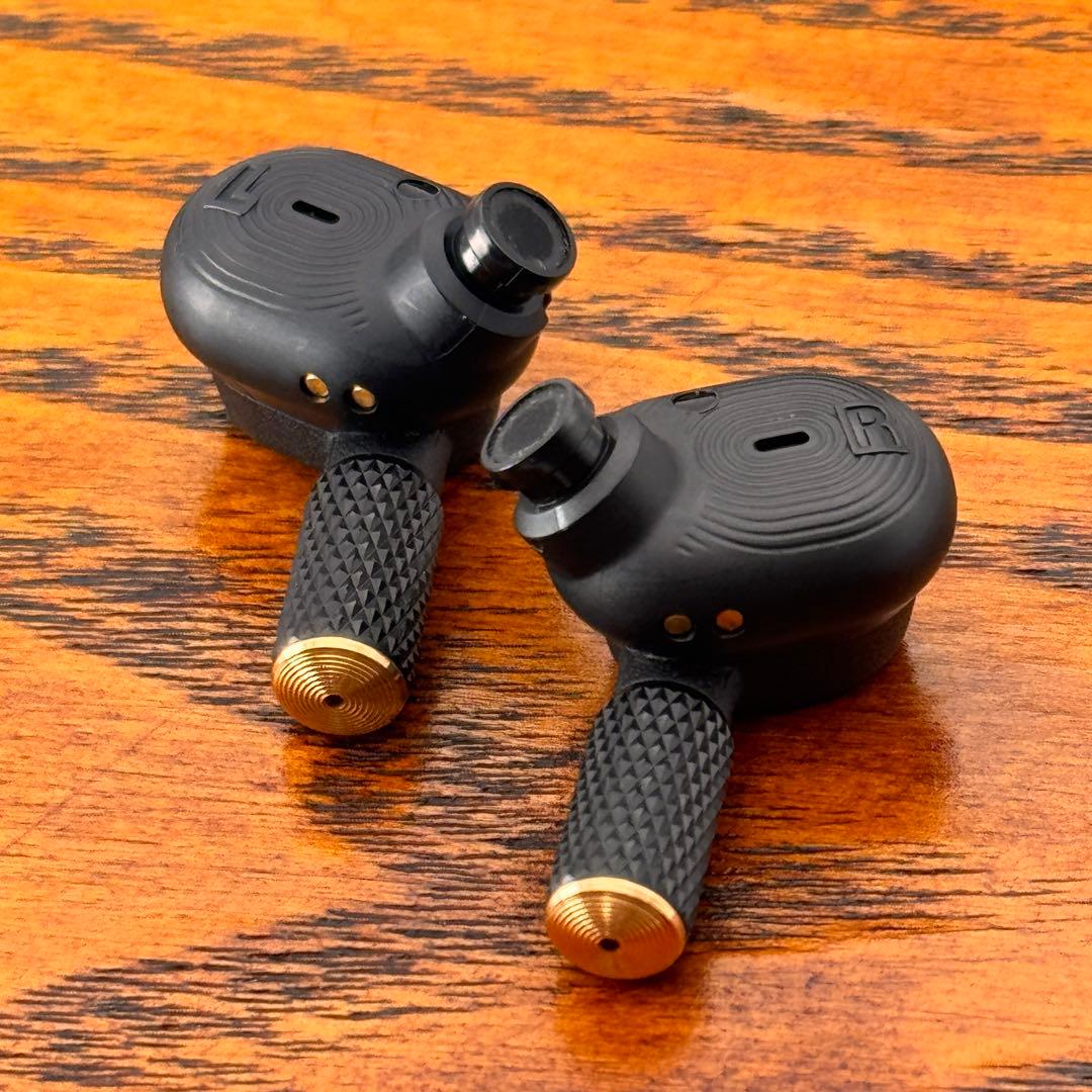 Marshallの人気モデル Motif II A.N.C. ワイヤレスイヤホン