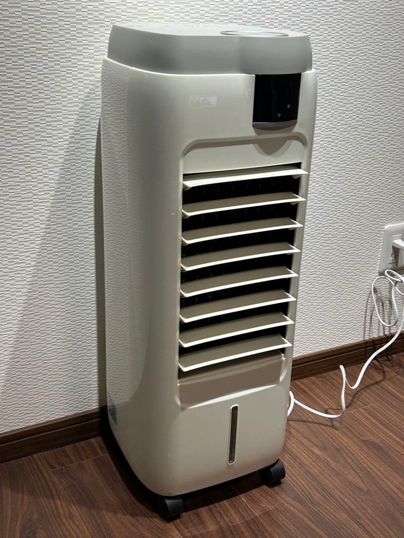 ◇ペルチェ式◇冷風扇冷風機◇ホワイト◇送料込み◇未使用に近い◇