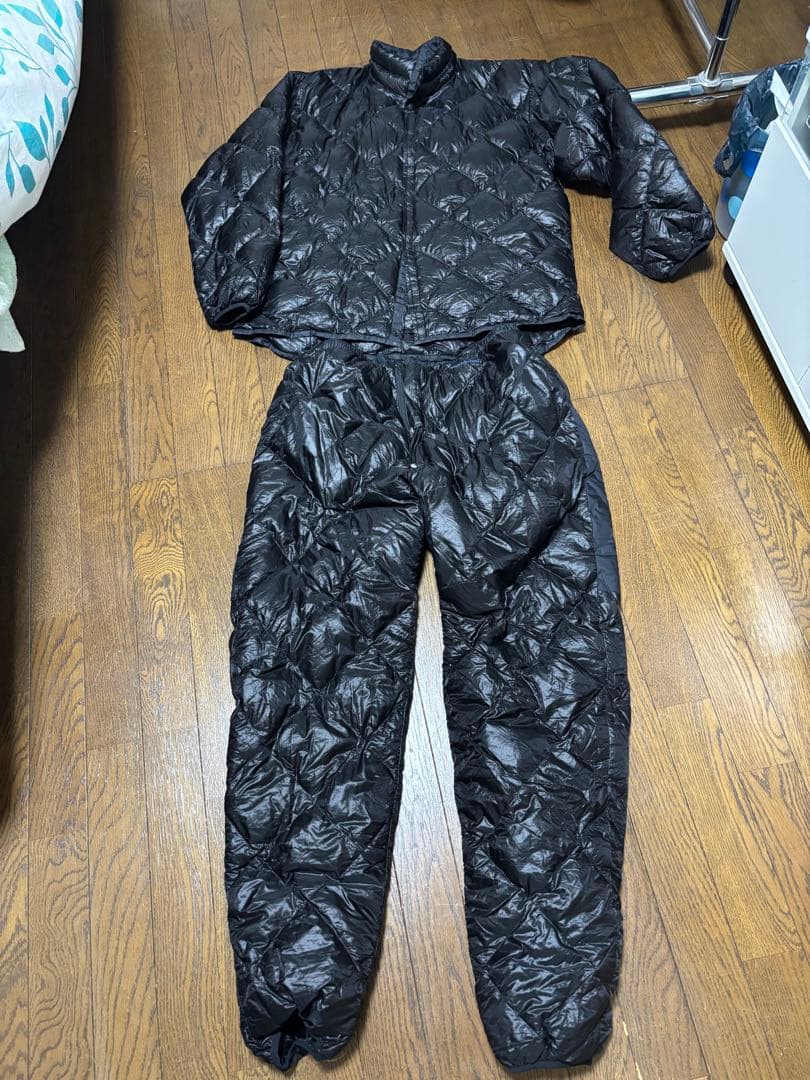 Y*様 モンベルダウンパンツ、ダウンジャケットサイズＬ、発送は60サイズです。