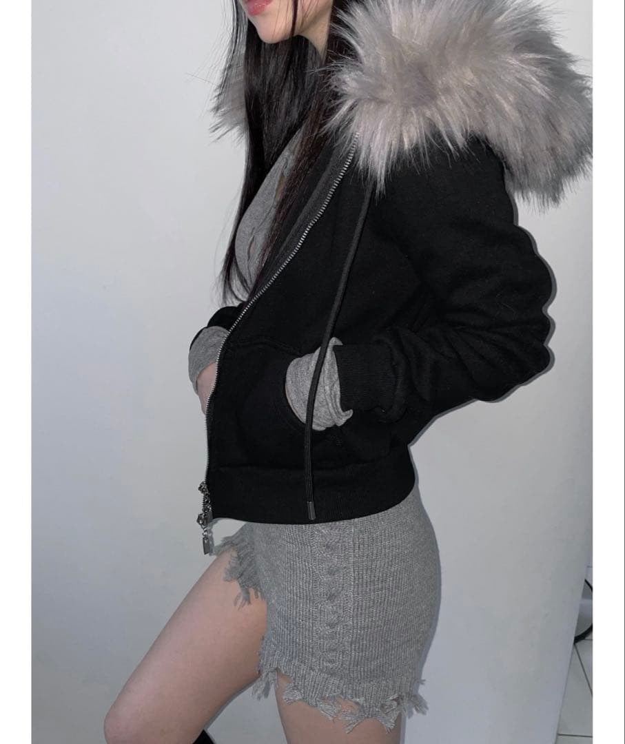 THEAIRTOWN ファー付きパーカー