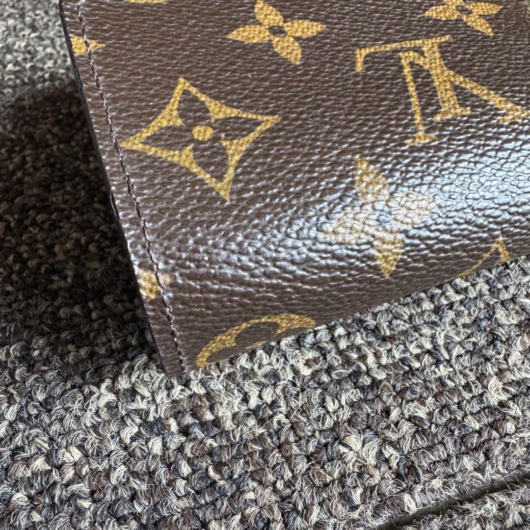 Louis Vuitton ポルトフォイル サラ モノグラム 2つ折り長財布