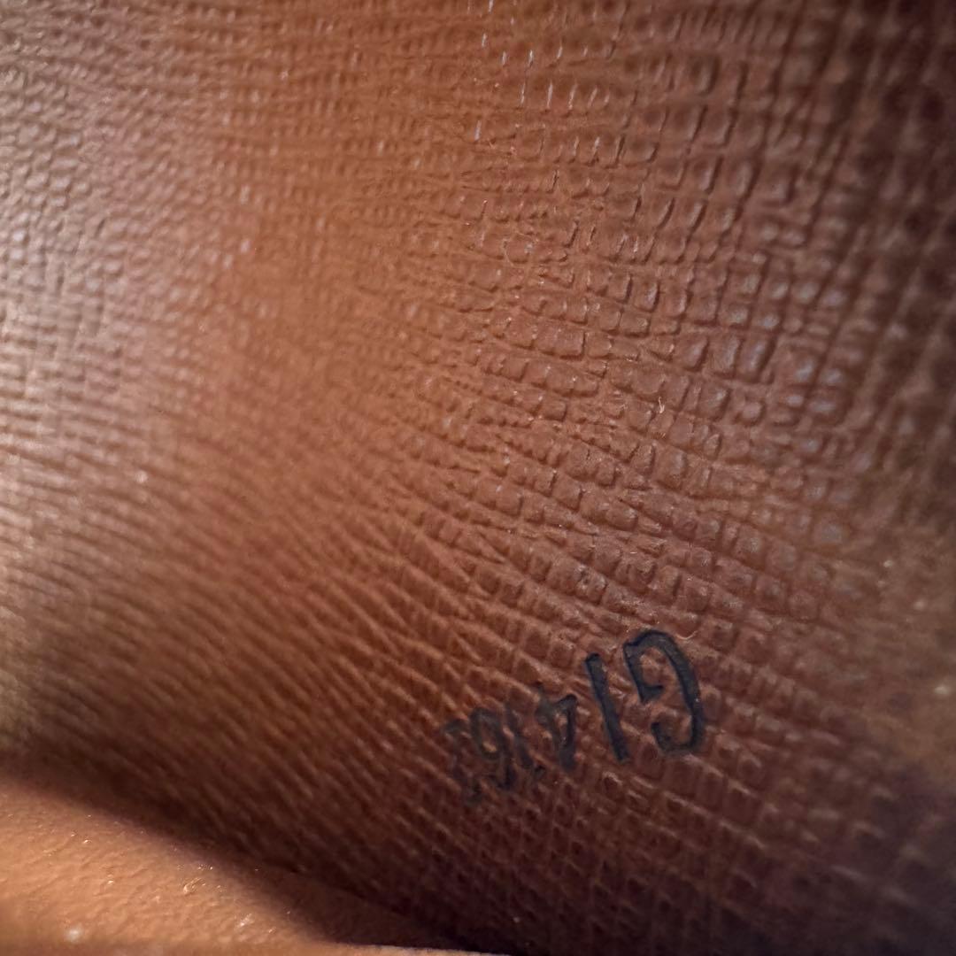 Louis Vuitton ポルトフォイル サラ モノグラム 2つ折り長財布