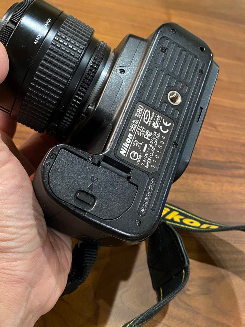 Nikon D80 CCDデジタル一眼 ニッコール　35-70レンズ付　動作品
