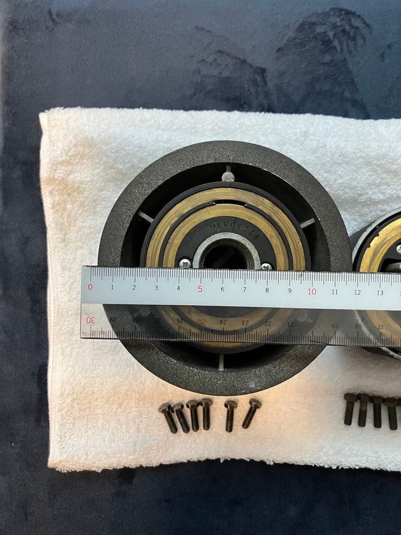 ナルディNARDI wood handle イタリア製　ボス2種類　メルセデス含