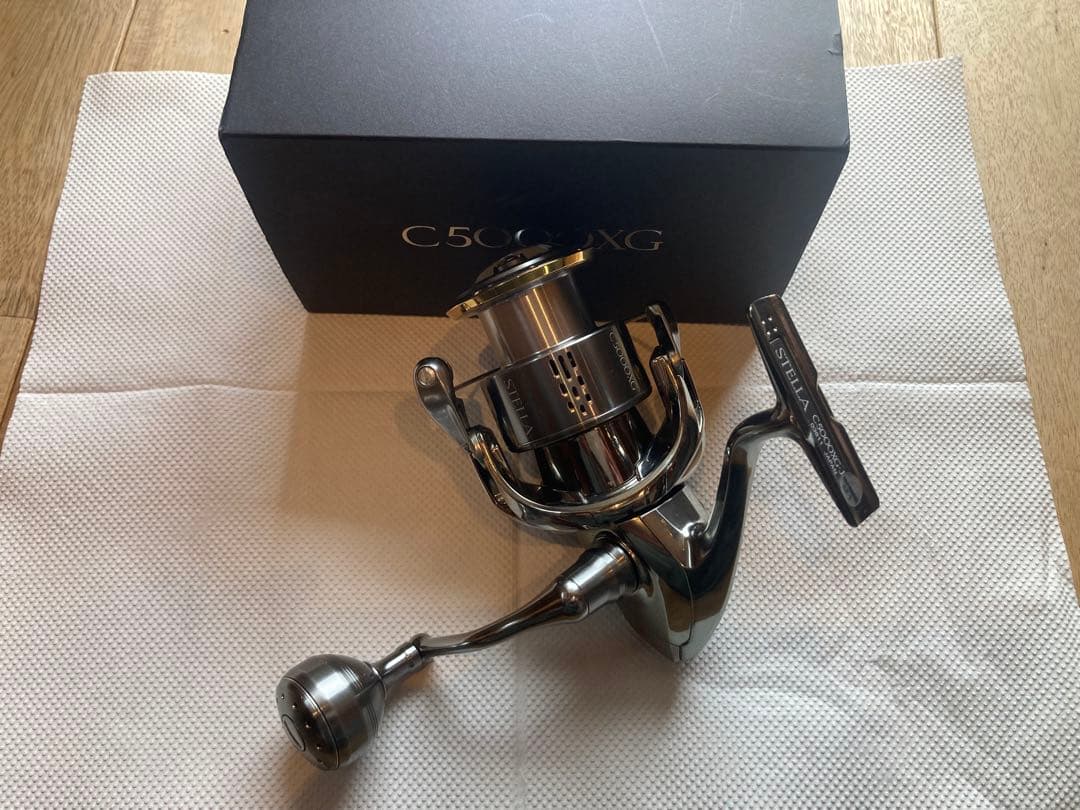 18ステラ　C5000XG スピニングリール