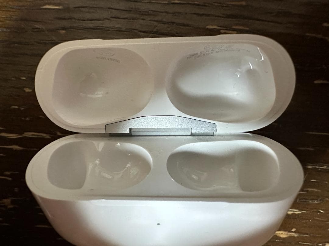 ろ*ん様 AirPods Pro 2 A3048 訳アリ