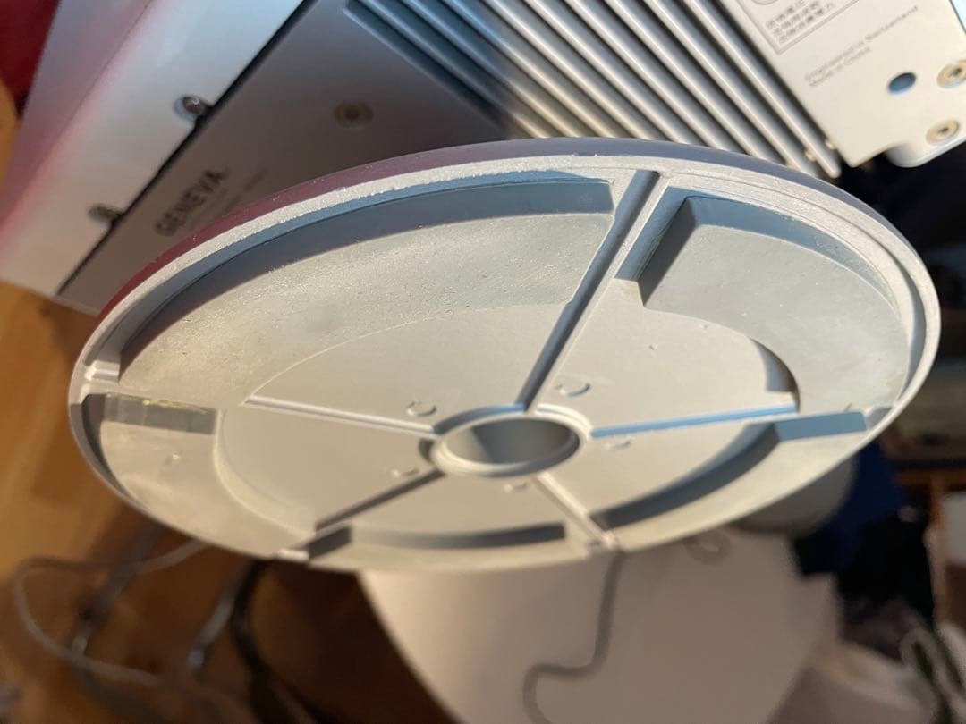 ホワイト色GENEVA Sound System Model S