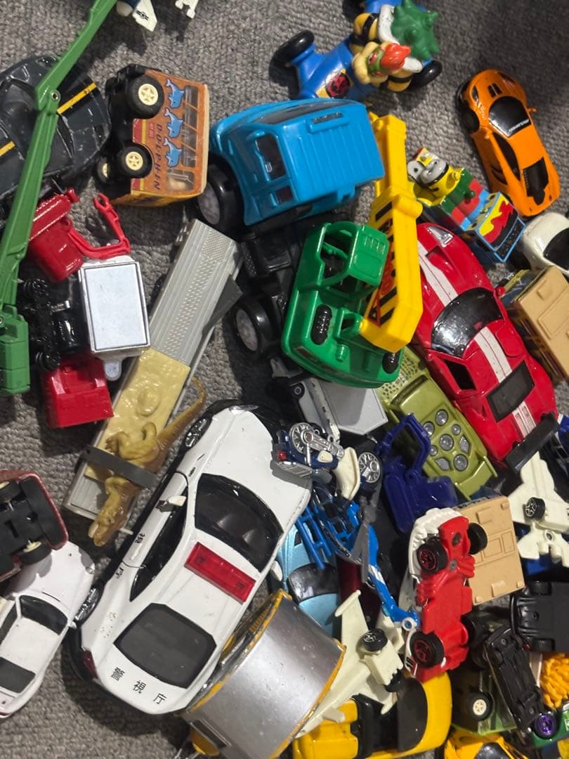 トミカ ミニカー 大量働く車 スポーツカー キャラクターカー