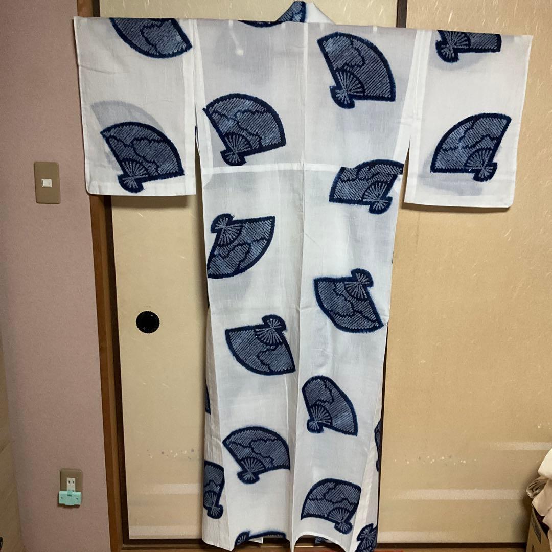 【ビンテージ　美品】絞り柄　浴衣　白地に扇