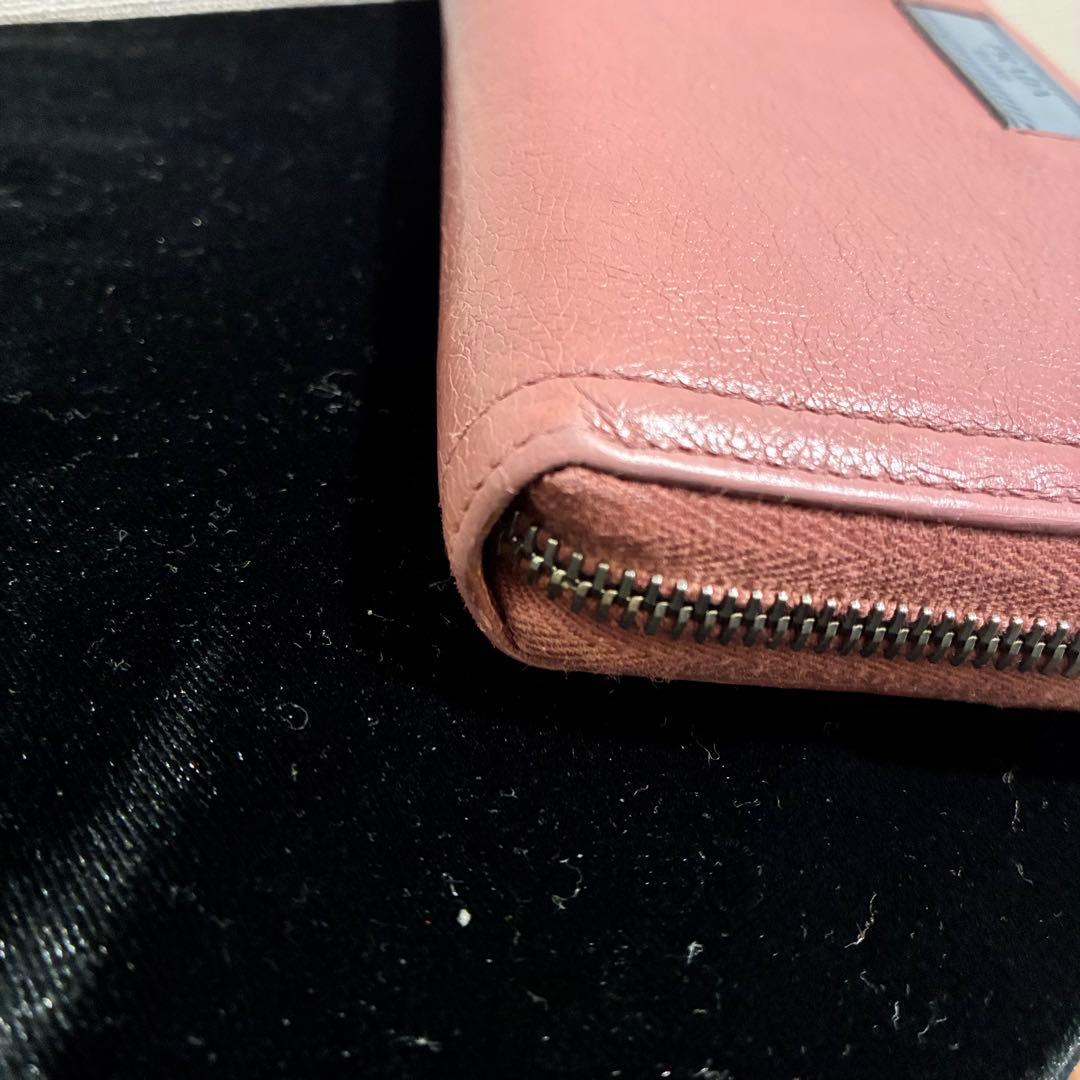 PRADA ピンク レザー 長財布　オールラウンドファスナー