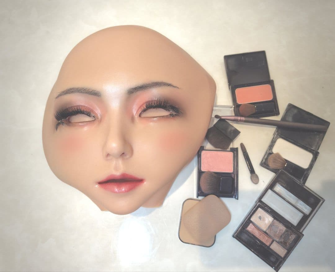 メイク済み完成品ウィッグ付きフィメールマスク　㊙オマケ予定