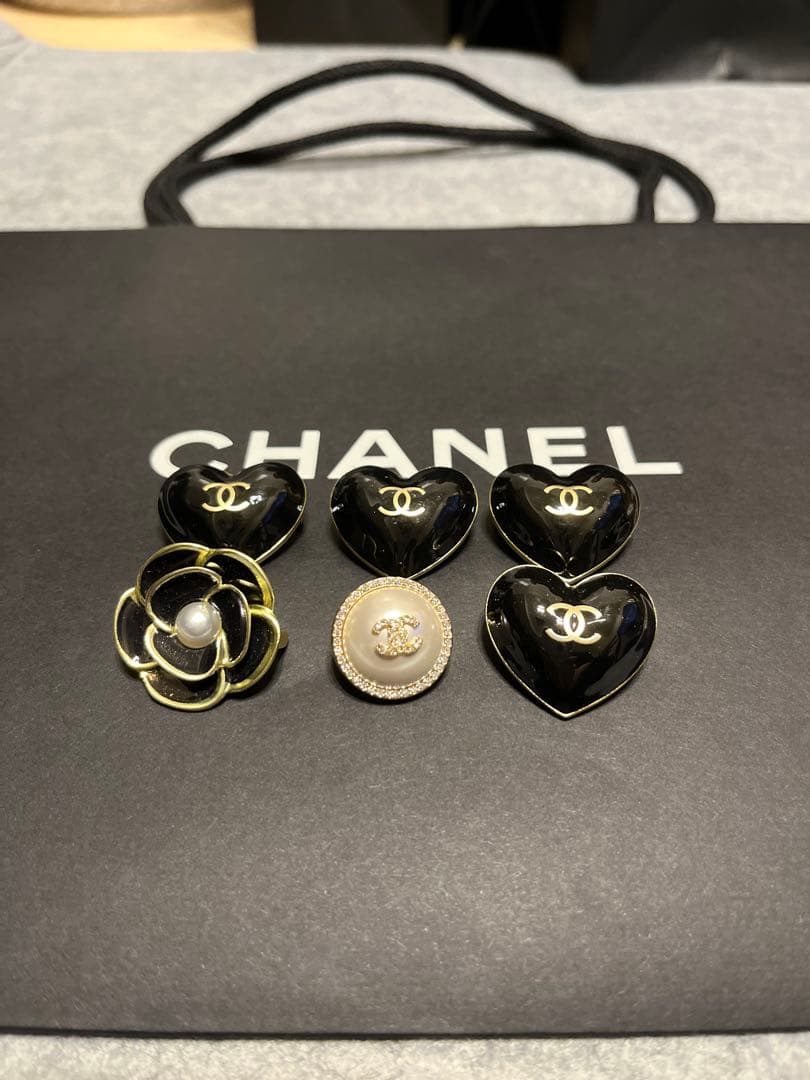 CHANEL 2023/2024ホリデーラッピングチャーム 6個セット