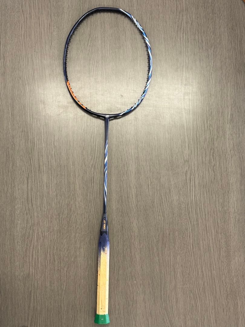 YONEX　アストロクス100ZZ　ダークネイビー