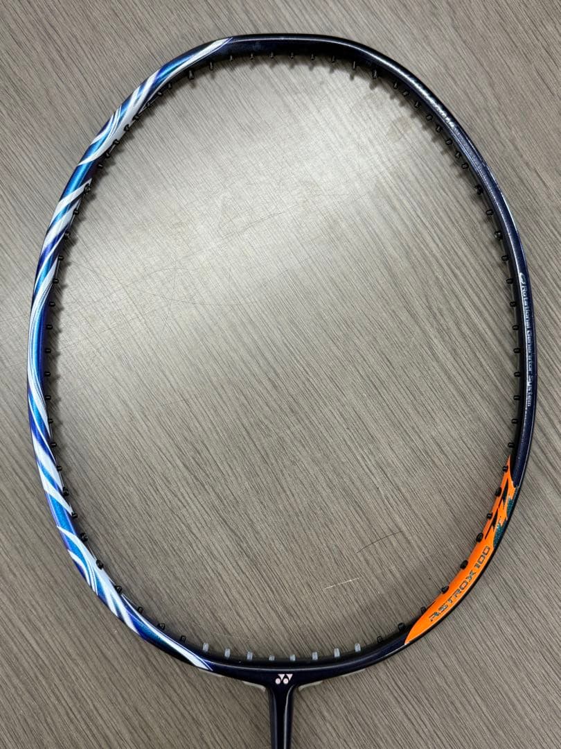 YONEX　アストロクス100ZZ　ダークネイビー