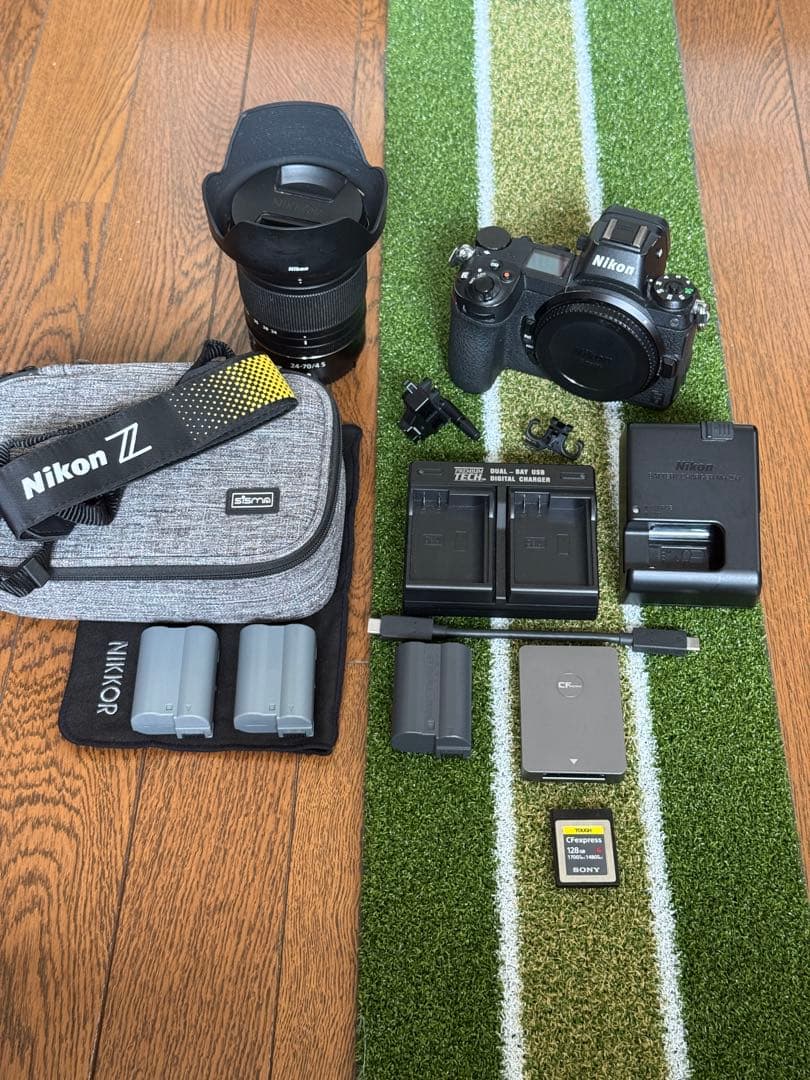 デジタルカメラ Nikon Z6 + NIKKOR Z 24-70mm f/4 S