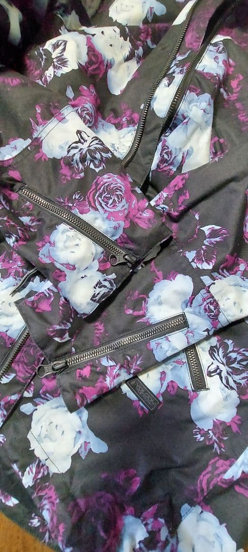 美品　VOLCOM　スノーボードウェア 上下セット