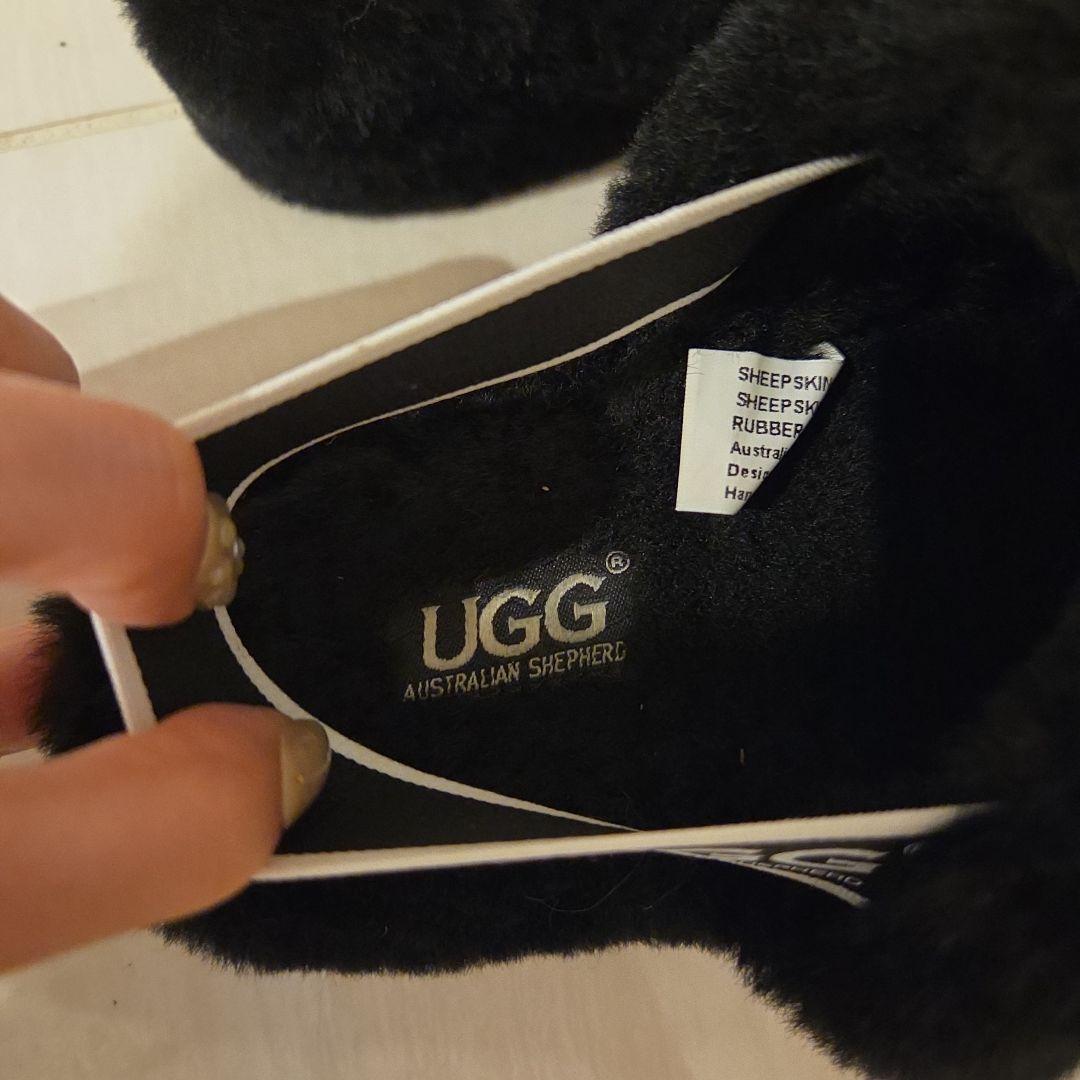 UGG ブラック コンフォートサンダル　L サイズ　お値下げしました！