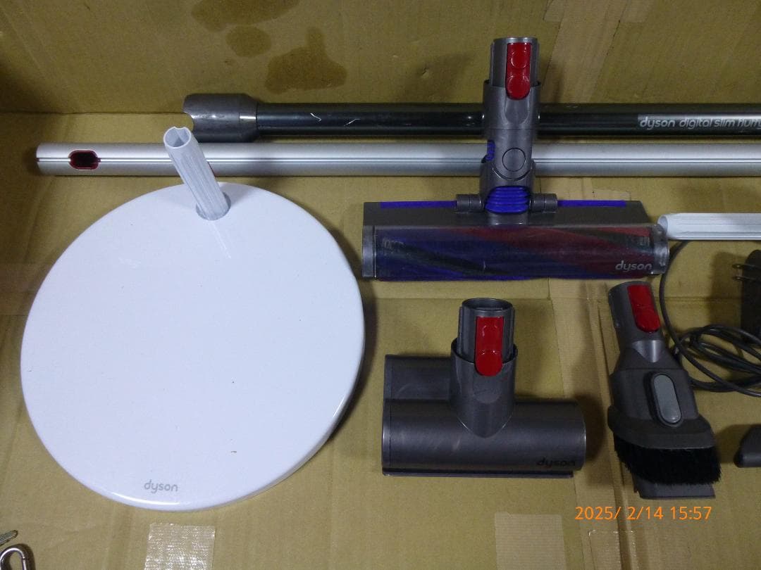 本日限り　ダイソンSV18　純正充電スタンド付き　エコモード44分　動作確認済み