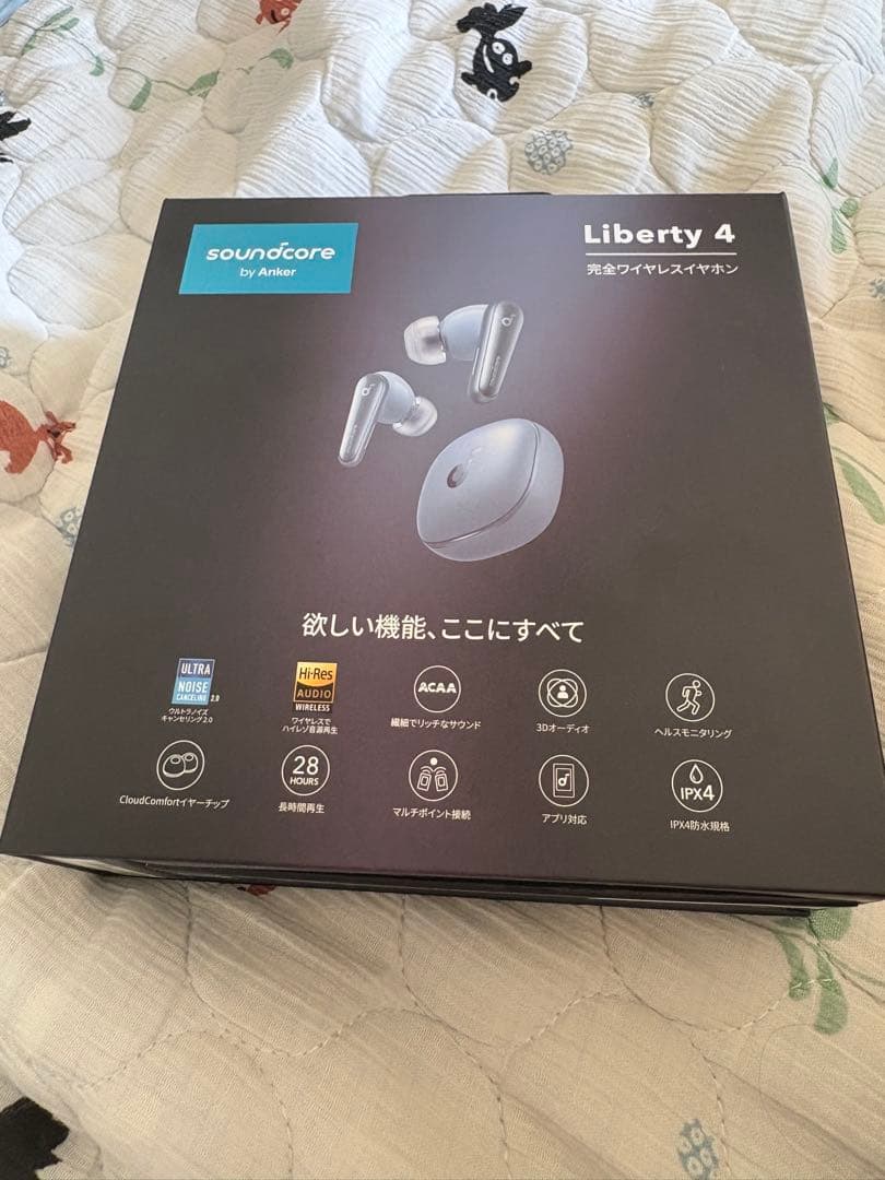 イヤホン SoundCore Liberty 4