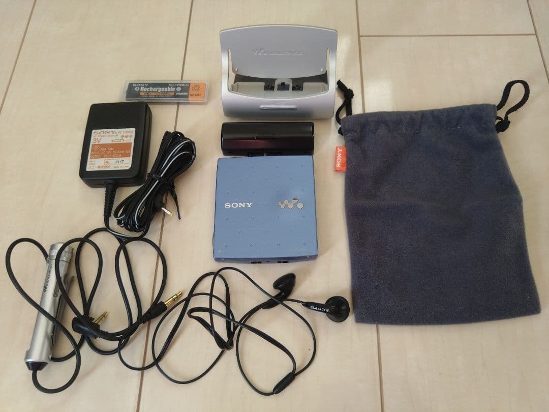 ポータブルプレーヤー SONY MD WALKMAN MZ-E909