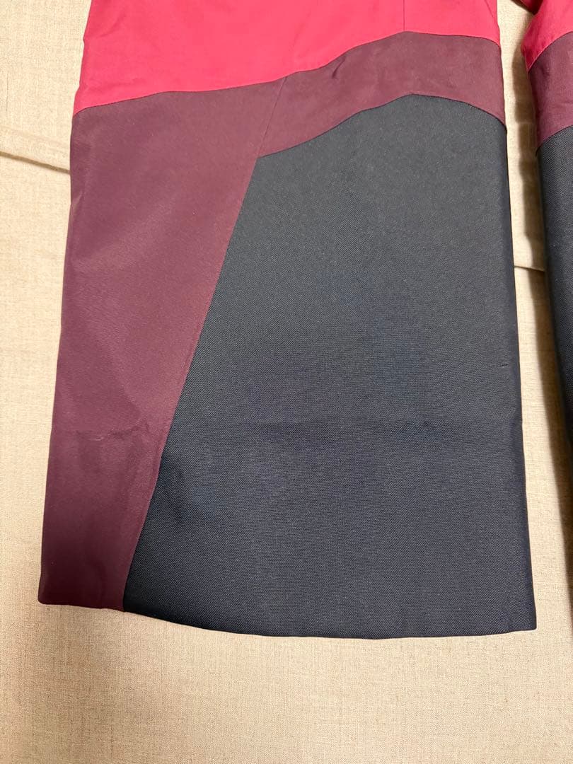 ピークパフォーマンス　グラヴィティジャケット・パンツ　ウィメンズXS