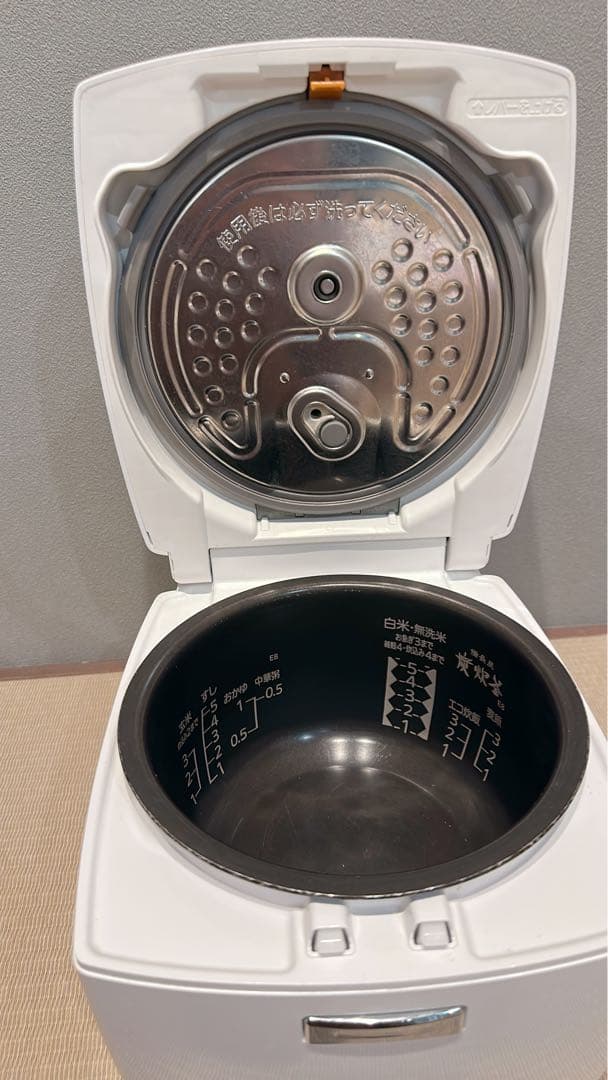 匿名配送✨三菱電機 IH 炊飯器 備長炭炭炊釜 5.5合 ピュアホワイト