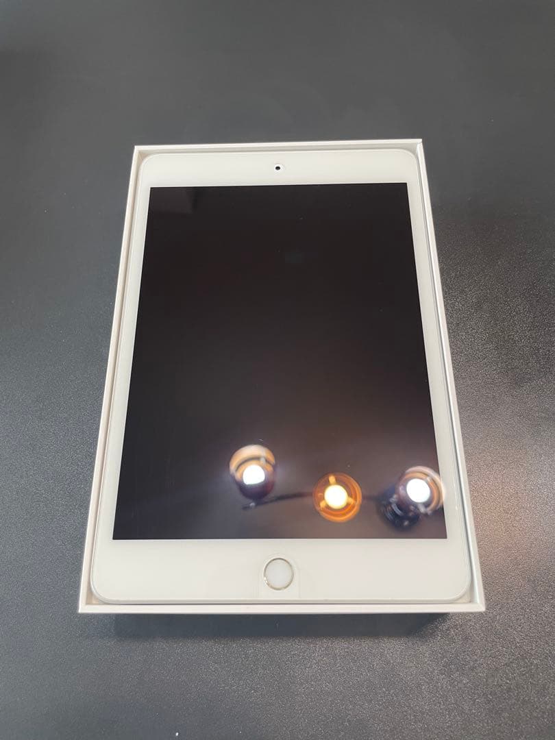 S*o様 iPad mini 7.9インチ 第5世代 Wi-Fi 64GB シル