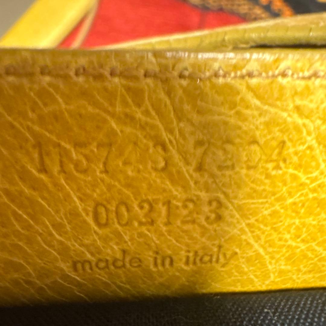 本日祝日にて値下げします！希少❗️バレンシアガ　イエロー レザー ショルダーバック