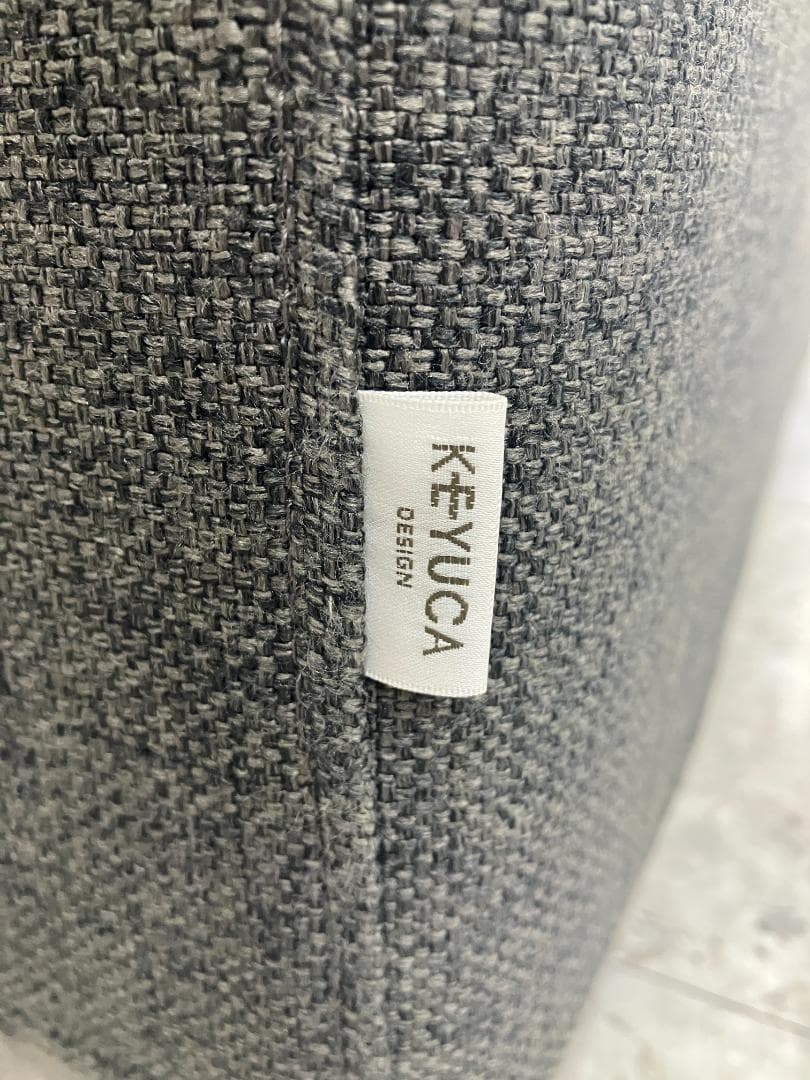 KEYUCA 3人掛けソファ オットマン付き グレー