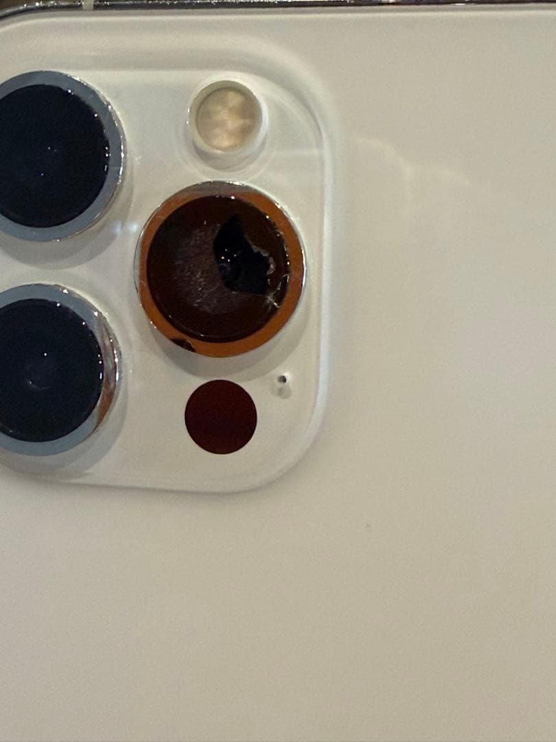 iPhone 12 Pro max 本体 カメラひびあり