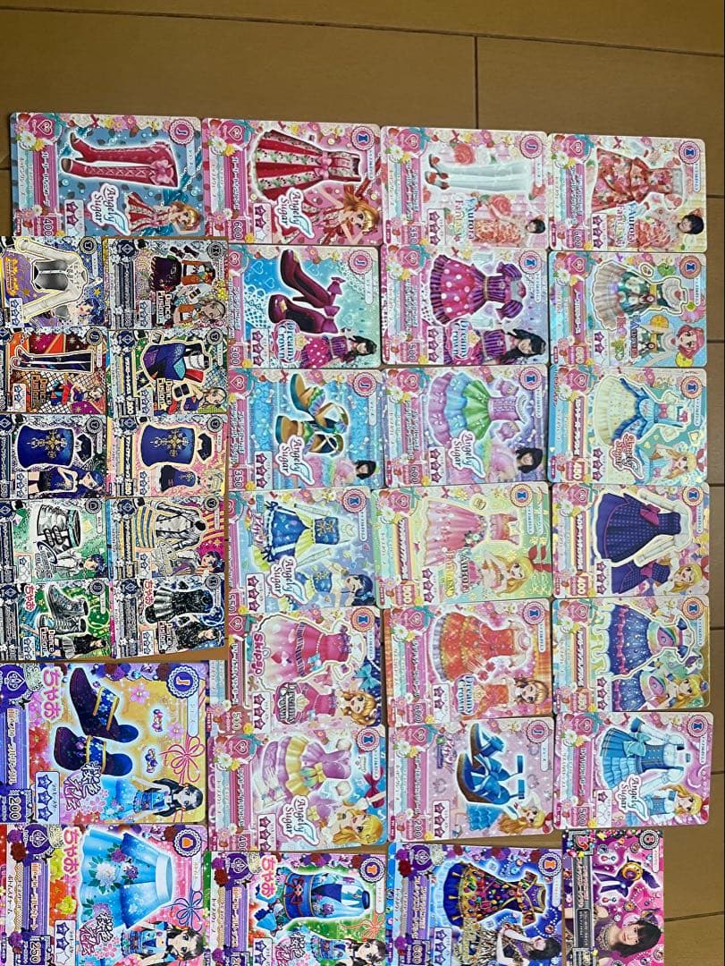 訂正あり‼︎ アイカツカードまとめ売り　約750枚　3月29日まで　早い者勝ち
