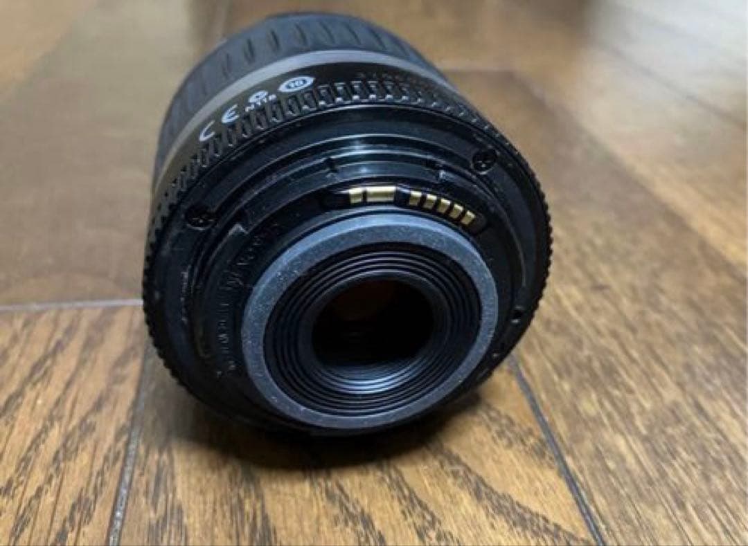 Canon EOS 6D本体+50mm単焦点レンズ+ ズームレンズ+ ストラップ