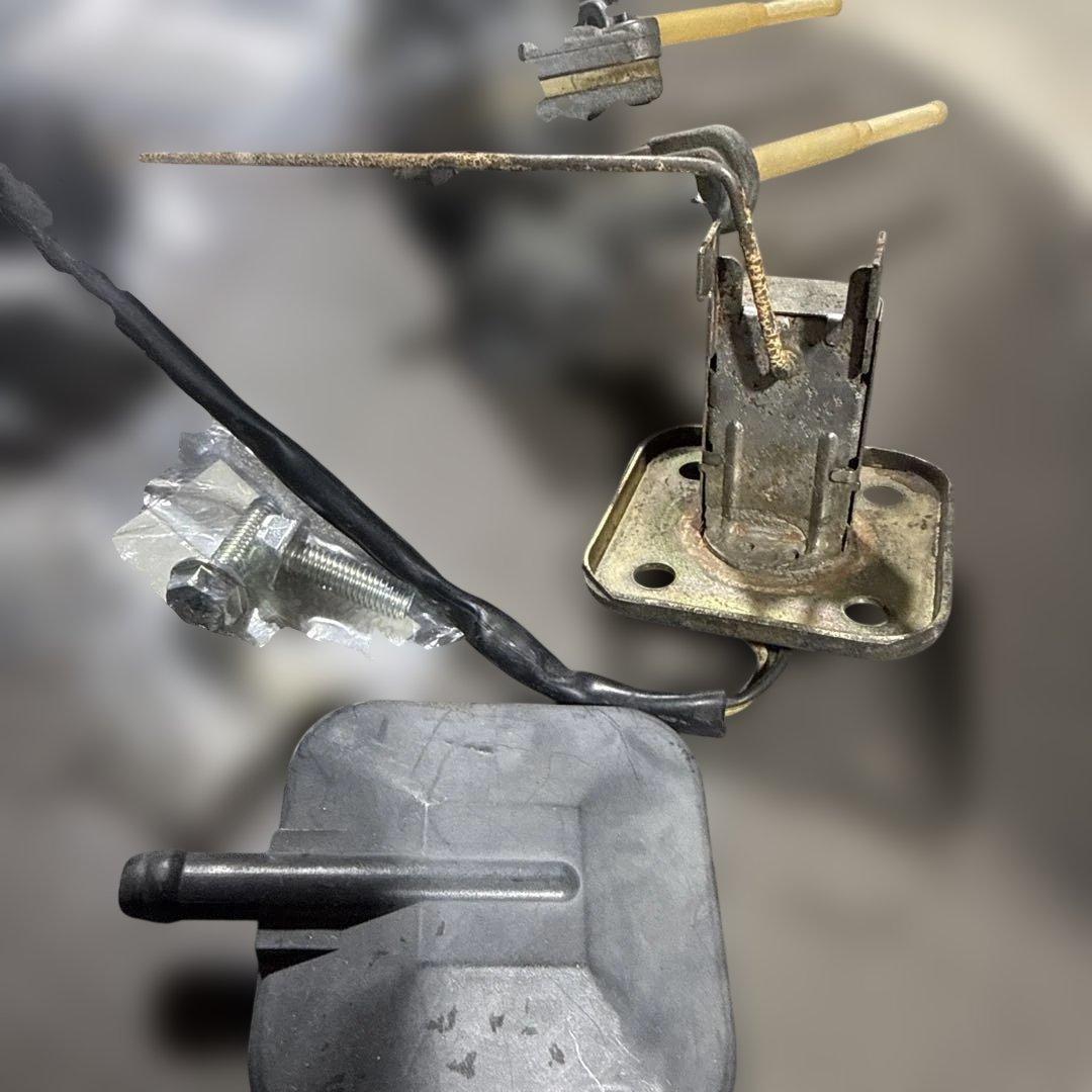 ゼファー400 燃料コック　センサー　パッキンなどセット　マフラー　BEET