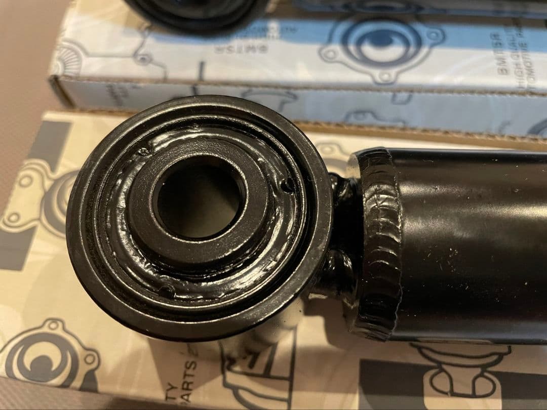 w447 RHD v260 v220d リアショックアブソーバー　バンプラバー付