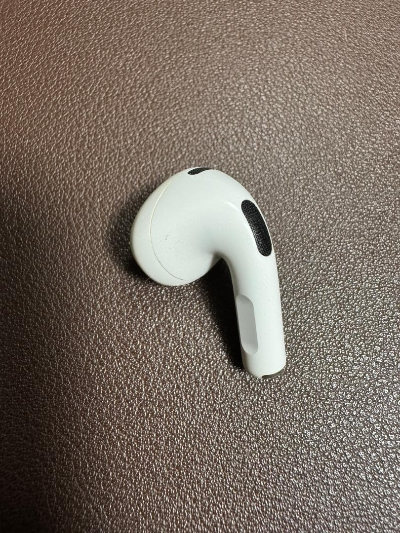 AirPods 3世代目 (A2566 A2564) 本体のみ ホワイト