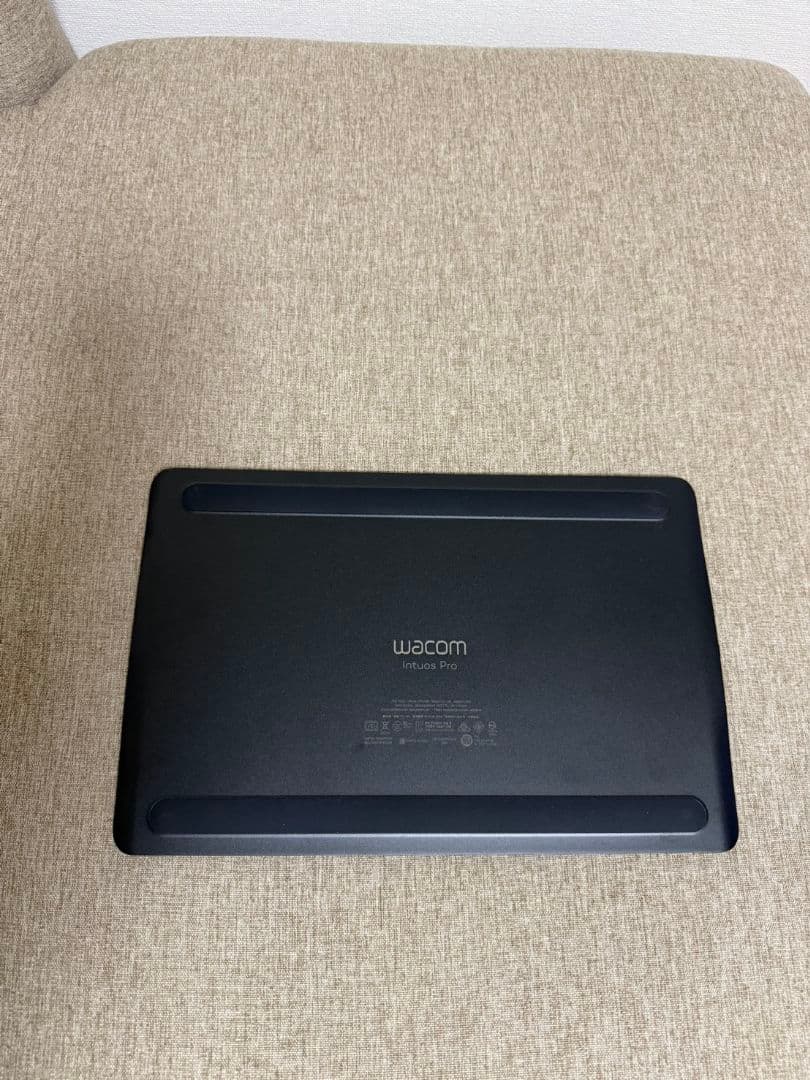 ワコム　Wacom Intuos Pro PTH-660/K0　ペンタブレット