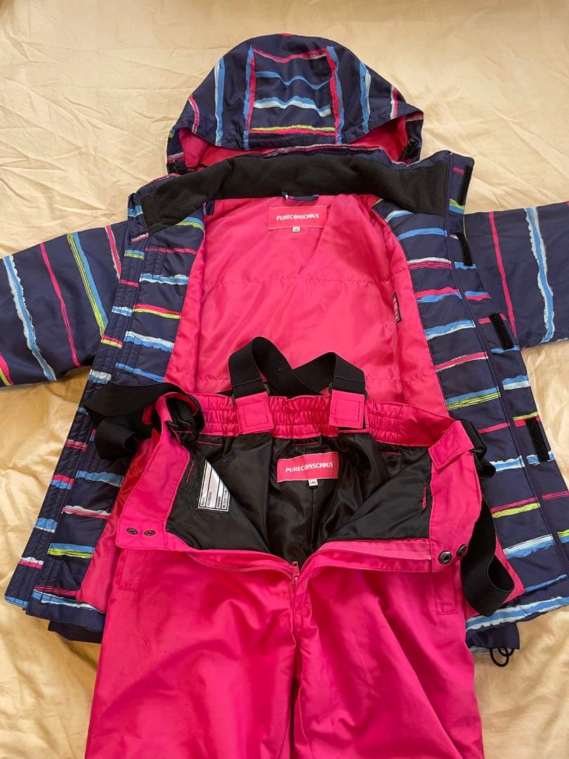 子ども用　スキーウェア　2セット　130&140 おまけ手袋3セット&パンツ