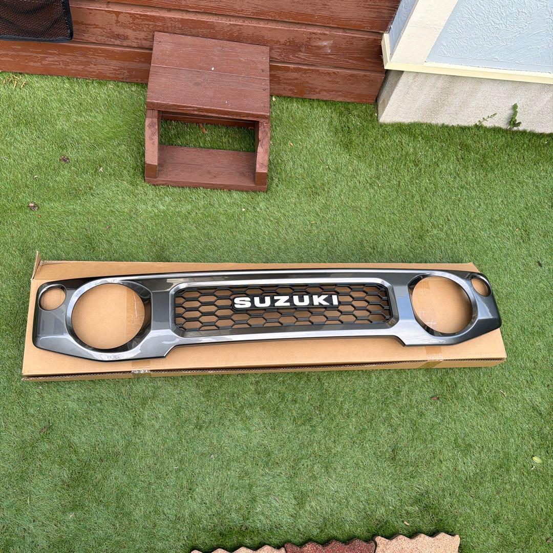 Y*様 JB64ジムニー　フロントグリル